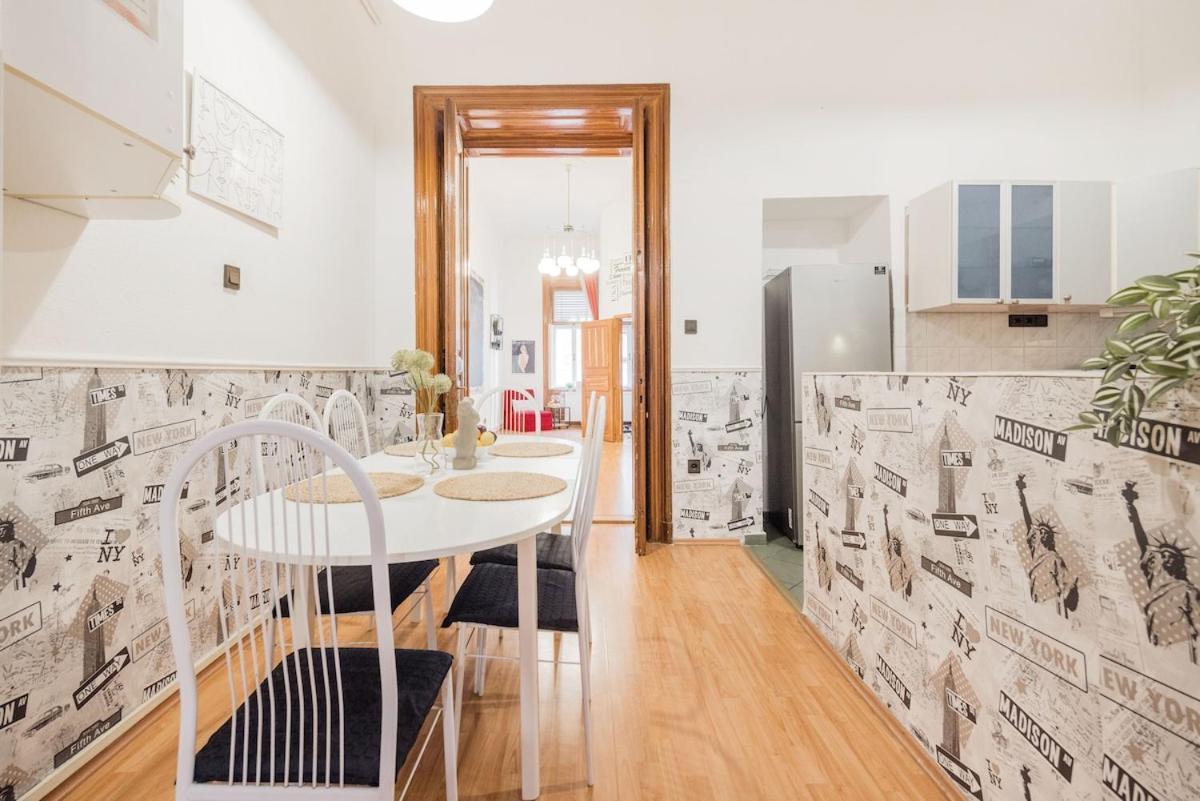 Mh008-secluded Spacious Oasis-best Location In Downtown Appartement *